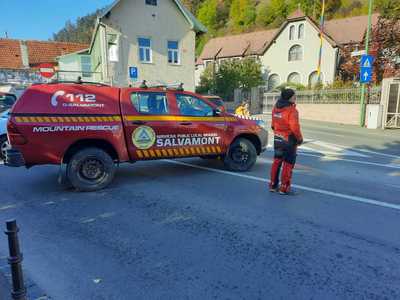 Braşov: Reprezentanţii Salvamont au intervenit pentru ajutorarea a trei persoane care s-au accidentat în timp ce practicau ciclismul montan 

