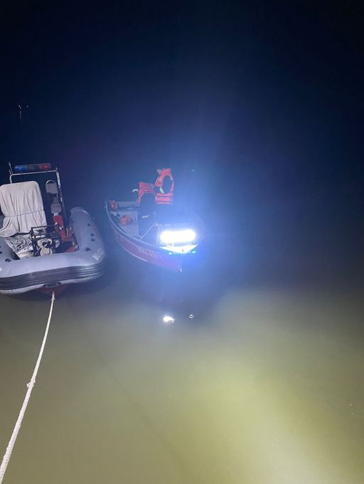 UPDATE - Tulcea: Persoane rătăcite pe Lacul Puiuleţ din Delta Dunării / Doi bărbaţi au fost găsiţi de pompieri, după o acţiune dificilă din cauza ceţii