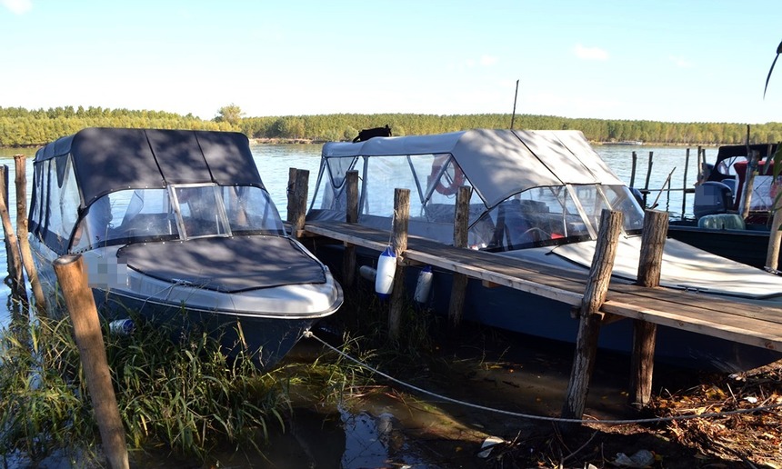 Două motoare de barcă, în valoare de 50.000 de lei, căutate de autorităţile din Suedia, găsite de poliţiştii de frontieră din cadrul Gărzii de Coastă