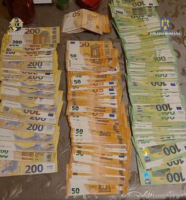 Iaşi: Interlopul Adrian Corduneanu, soţia acestuia şi alte 13 persoane au fost reţinute în dosarul împrumuturilor cu dobânzi de până la 400 la sută - VIDEO