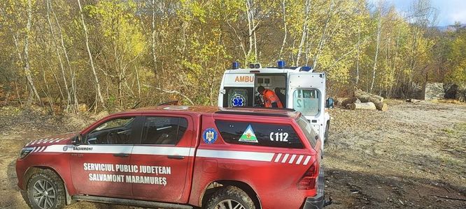 Cetăţean lituanian, rănit într-o drumeţie în judeţul Maramureş / Bărbatul a căzut şi a fost inconştient

