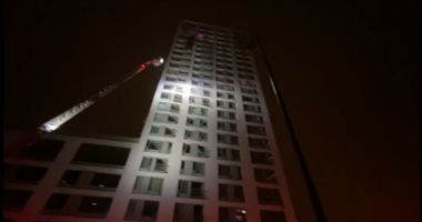 UPDATE - Timişoara: Mobilizare de forţe, după ce a pornit alarma de incendiu la un bloc cu 20 de etaje / 100 de persoane, evacuate / Nu s-a identificat niciun incendiu

