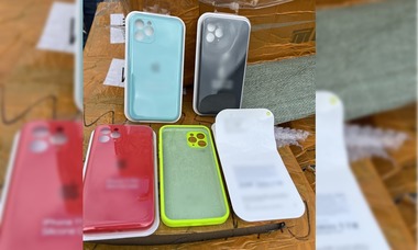 Mii de accesorii telefoane mobile, jucării şi articole de vestimentaţie, susceptibile a fi contrafăcute, în valoare de patru milioane de lei, descoperite într-un container în Portul Constanţa Sud Agigea 