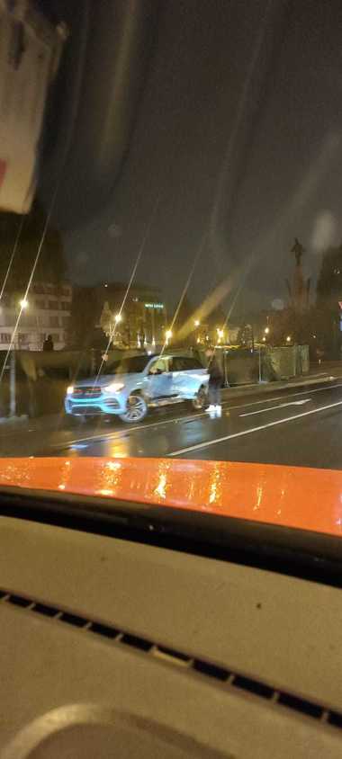 Interpretul de manele Culiţă Sterp, cercetat sub control judiciar pentru părăsirea locului accidentului/ Procurorii afirmă că bărbatul rănit în accident are nevoie de două, trei zile de îngrijiri medicale 