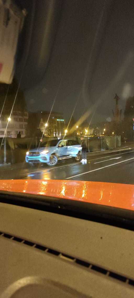 Interpretul de manele Culiţă Sterp, cercetat sub control judiciar pentru părăsirea locului accidentului/ Procurorii afirmă că bărbatul rănit în accident are nevoie de două, trei zile de îngrijiri medicale 