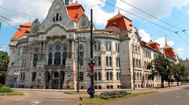 Alarmă falsă cu bombă, la un liceu din Timişoara/ Autorul, un tânăr de 16 ani care mai anunţase în trecut amplasarea de dispozitive explozive în oraş