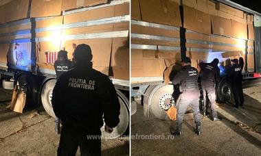 Mehedinţi: Captură de ţigări de contrabandă în valoare de 1,5 milioane de euro/ Ţigările erau ascunse într-un TIR condus de un cetăţean bulgar
