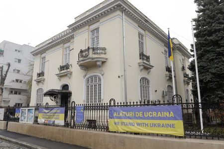 UPDATE - Două plicuri considerate suspecte, la Ambasada Ucrainei de la Bucureşti / Anunţul SRI după expertizarea plicurilor  - FOTO