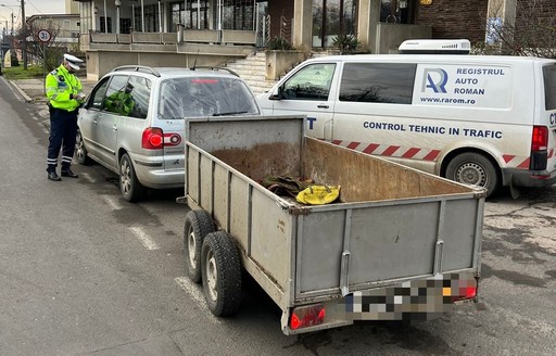 Peste 5.400 de amenzi, date în urma unor controale făcute în trafic de poliţişti şi angajaţii RAR/ Au fost reţinute aproape 400 de permise de conducere