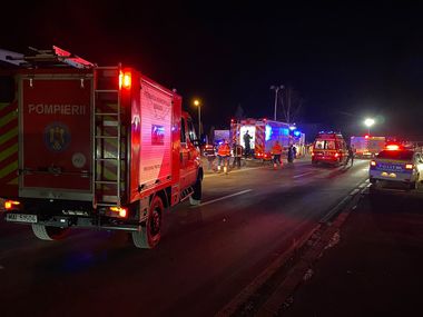 Prahova: Autocar cu 72 de persoane la bord, ieşit în decor  