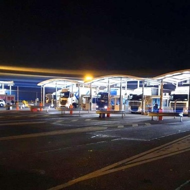 Poliţia de Frontieră suplimentează personalul la punctele de trecere / În perioada următoare sunt estimate creşteri ale valorilor de trafic 