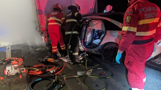 Doi tineri de 19 şi 22 de ani au murit şi alţi doi au fost grav răniţi, într-un accident rutier produs în municipiul Sibiu  