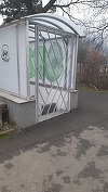 UPDATE - Prezenţa unui colet suspect, semnalată în Braşov. Intervin specialiştii, care au delimitat zona / Geanta suspectă era goală. Restricţiile au fost ridicate - FOTO
