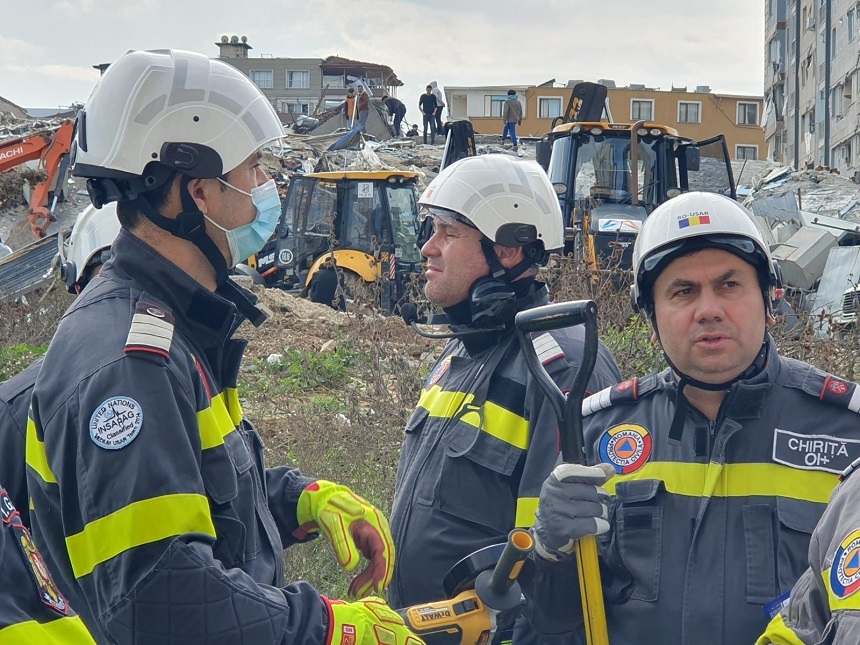 Cutremur în Turcia - Echipa de salvatori români care acţionează în Antakia a salvat un bărbat de sub dărâmături şi acţionează în prezent pentru recuperarea unui adolescent