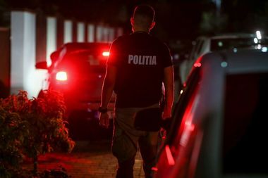 IGPR  - 34 de percheziţii în Bucureşti şi în zece judeţe într-un dosar de trafic de migranţi / 30 de persoane urmează să fie duse la audieri