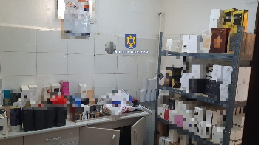 Pecheziţii în Bucureşti şi Ilfov, fiind vizată o firmă care vindea online parfumuri contrafăcute şi nici nu înregistra integral în documentele contabile veniturile obţinute - FOTO, VIDEO