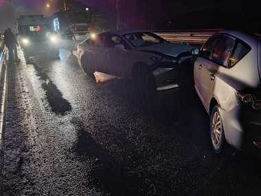 Bistriţa-Năsăud: Doi bărbaţi au ajuns la spital după ce două autoturisme s-au ciocnit, la Beclean/ Şoferul care a provocat accidentul avea o concentraţie de 1,00 mg/l alcool pur în aerul expirat