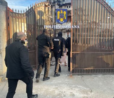 Constanţa: Angajatul unei primării, reţinut după ce a făcut plăţi nelegale din conturile instituţiei, în valoare de peste două milioane de lei, în conturile a şase firme

