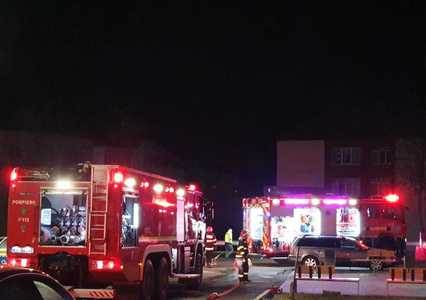 Incendiu la Spitalul Judeţean Zalău – Focul s-a manifestat la un ventilator dintr-un grup sanitar / 12 pacienţi şi o asistentă s-au evacuat - FOTO