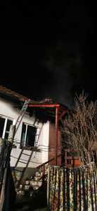 Cluj: Două persoane, la spital în urma unui incendiu izbucnit la o casă din Dej/ Una dintre victime - o tânără de 20 de ani, cu arsuri grave pe aproape tot corpul 