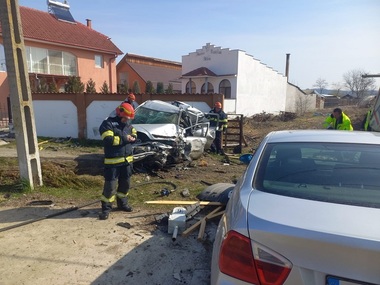Gorj: Un TIR şi trei autoturisme, implicate într-un accident rutier. Trei persoane, între care doi copii, au fost rănite - FOTO, VIDEO
