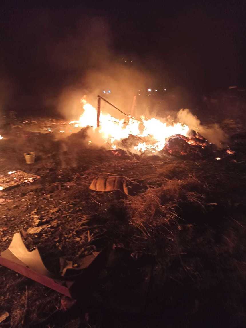 Cluj: Incendiu la mai multe imobile improvizate de la Pata Rât/ Un bărbat de circa 40 de ani, găsit mort, cu arsuri - FOTO