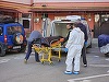 UPDATE - Un bărbat şi fiul său în vârstă de un an, găsiţi spânzuraţi într-un apartament din Alba Iulia / Bărbatul ar fi vrut să se răzbune pe mama copilului / Femeia a suferit un şoc şi a fost dusă la spital / Mesajul transmis de bărbat - FOTO