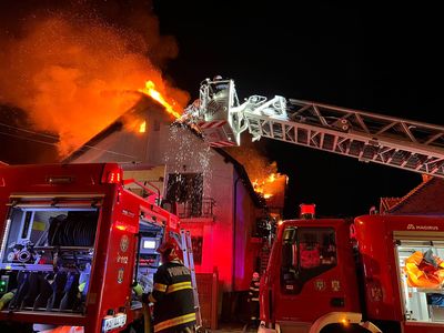 Incendiu la o casă din municipiul Sibiu/ O femeie în vârstă a fost găsită moartă - FOTO, VIDEO