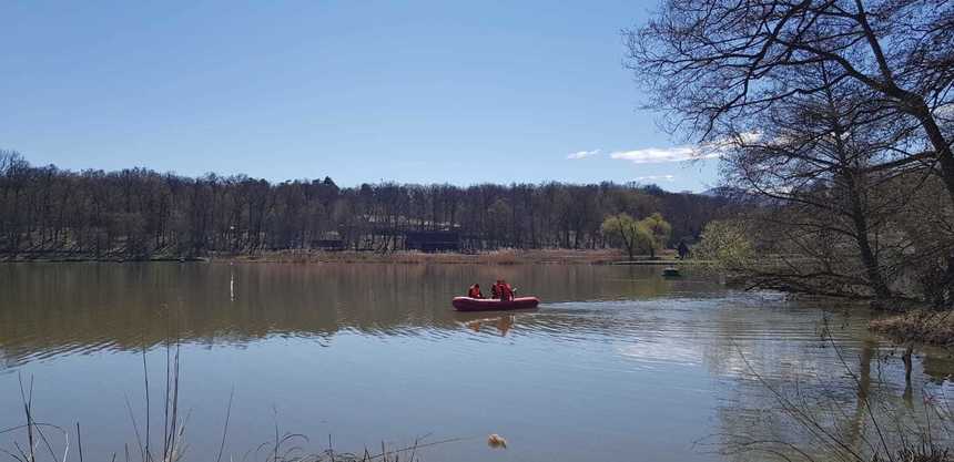 Sibiu: Autorităţile continuă operaţiunile pentru găsirea studentei din Braşov care a dispărut la începutul lunii februarie / Verificări în lacul din Muzeul Astra