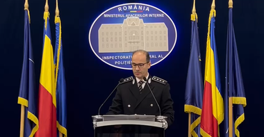 Aproximativ o sută de suspecţi, duşi la audieri după percheziţiile în dosarul de nerespectarea regimului armelor şi al muniţiilor şi contrabandă calificată - VIDEO