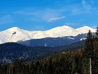 Avalanşă de mari dimensiuni, în Munţii Rodnei - FOTO
