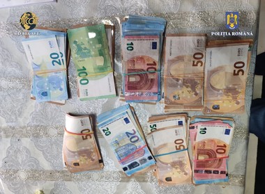 Buzău: Cinci persoane, arestate preventiv după ce ar fi înfiinţat o reţea de prostituţie în Marea Britanie şi Irlanda/ Banii obţinuţi erau folosiţi pentru a duce un trai luxos şi a cumpăra imobile şi autoturisme