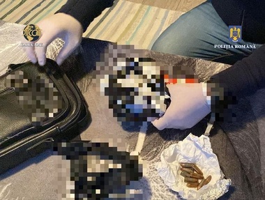 IGPR - Percheziţii în cazul unei grupări care introducea droguri în penitenciare - FOTO