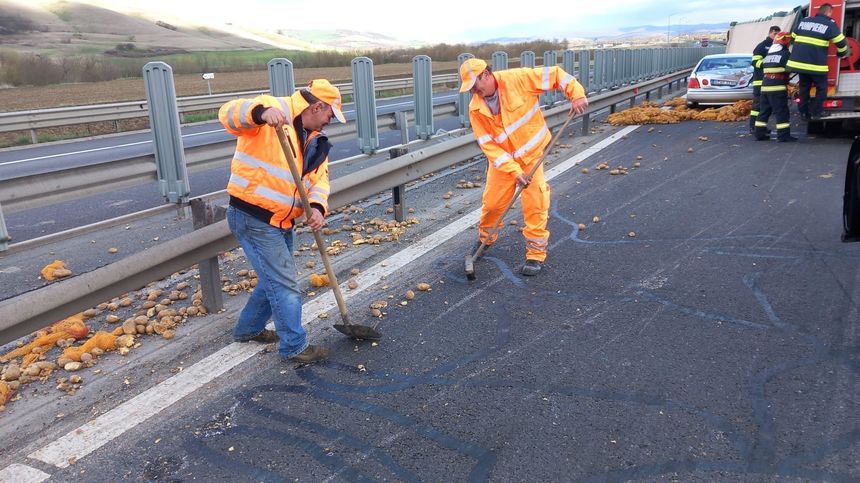 Trafic restricţional pe A 1 şi A 2, pentru lucrări

