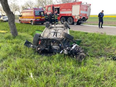 Botoşani: O femeie a murit, iar fiul ei a ajuns la spital, după un accident / Soţul femeii a refuzat transportul la unitatea medicală