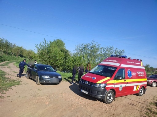 Mehedinţi: Bărbat  cu arsuri de gradele 2 şi 3, după ce s-a electrocutat în timp ce se afla la pescuit
