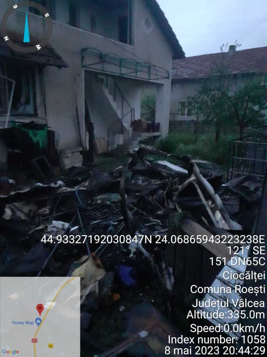 Vâlcea: Incendiu la o rulotă amplasată în apropierea unei case/ Patru bărbaţi au suferit arsuri la faţă şi la mâini, trei dintre ei fiind transportaţi la spital