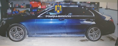 Suceava: Administratorul unei firme, acuzat că a vândut 11 autoturisme sub valoarea reală, provocând un prejudiciu societăţii de aproape 400.000 de lei, reţinut / Firma nu a mai putut continua activitatea
