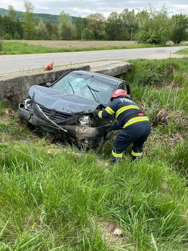 Argeş: O fetiţă de zece luni a murit în urma unui accident rutier provocat de bunica sa