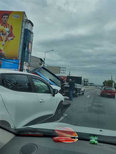 Ilfov: Trei maşini, implicate în accident pe DN 1 / Într-un autoturism era principesa Sofia, care nu a avut nevoie de transport la spital