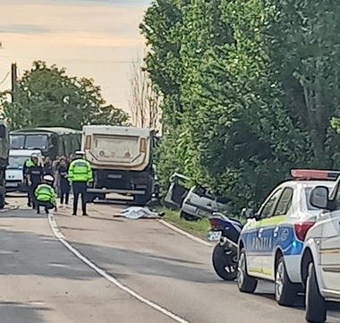 UPDATE - Trafic blocat pe DN 1 A – centura de est a Ploieştiului în urma unui accident în care un om a  murit  / Traficul a fost reluat - FOTO

