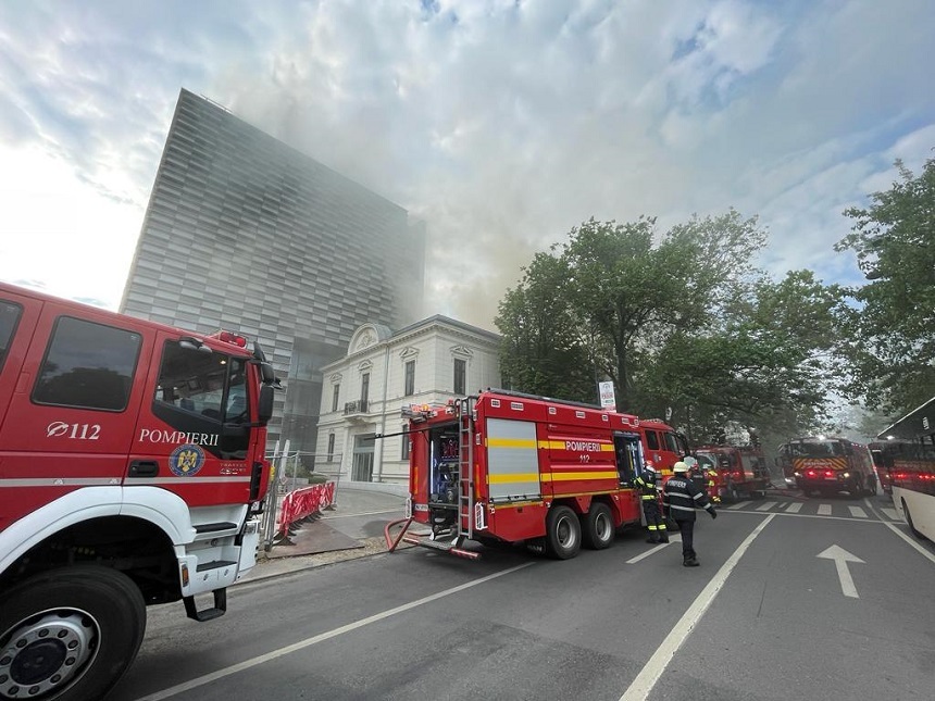 UPDATE - Incendiu în centrul Capitalei. Circulaţia în zona Căii Dorobanţi este restricţionată . Incendiul a fost stins -  FOTO, VIDEO