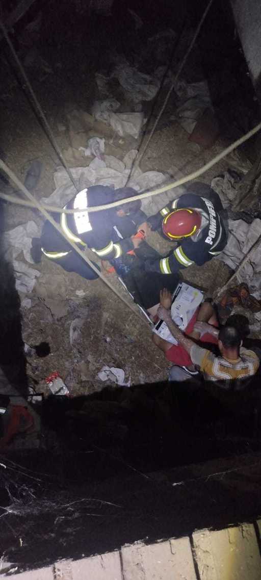 Prahova: Doi bărbaţi au căzut într-un canal, adânc de cinci metri