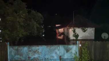 Dolj: Un pârâu a ieşit din matcă; 30 de persoane din 14 gospodării au fost evacuate