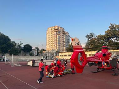 Misiune a elicopterului SMURD de la Galaţi pentru salvarea unui copil de patru ani din Republica Moldova/ Micuţul a suferit un stop cardio-respirator, fiind resuscitat cu succes şi transportat la un spital din Chişinău