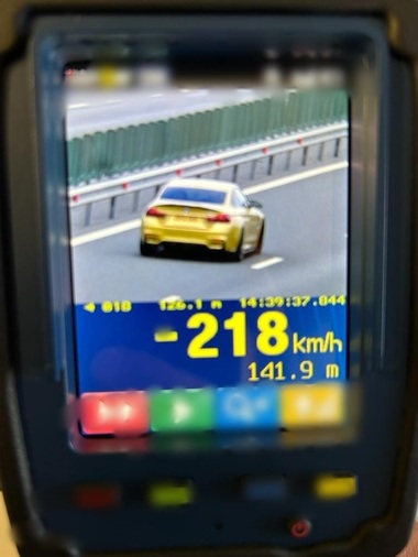 Timiş: Un şofer a circulat cu 218km/oră pe autostrada A1/ A rămas fără permis de conducere 120 de zile
