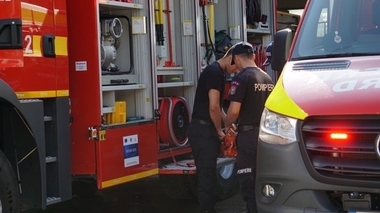 Incendiu la o locuinţă din Bacău / O persoană a suferit arsuri, alta fiind intoxicată cu monoxid de carbon