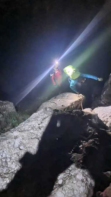 Prahova: Acţiune dificilă de recuperare a unui turist blocat în Bucegi, în noaptea de joi spre vineri - FOTO
