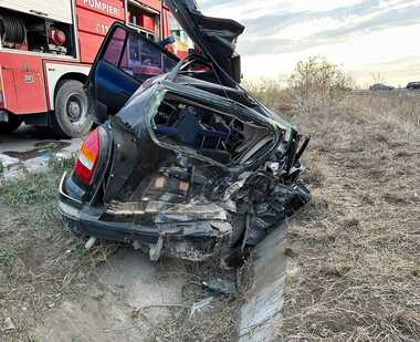 Constanţa: Un copil de cinci ani a murit şi alte cinci persoane, printre care un copil de opt ani, au fost rănite într-un accident rutier produs în localitatea Mihail Kogălniceanu 