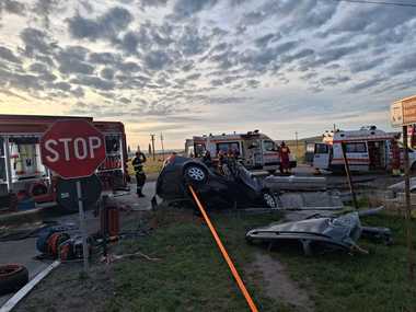 Iaşi: Trei persoane, transportate la spital după ce autoturismul în care se aflau a fost implicat într-un accident pe DN 28B - FOTO